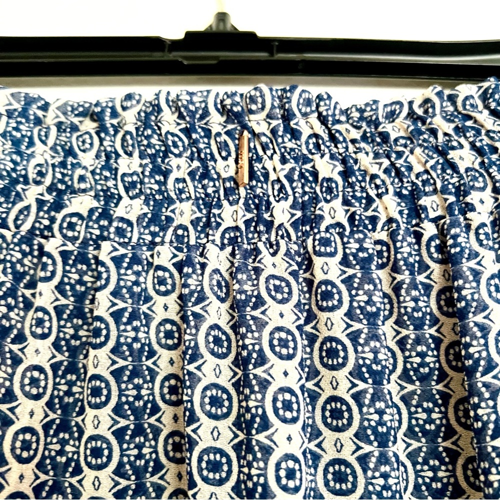 MISA Los Angeles Floral Flounce Mini Skirt, Blue and White, Size XS - Pre-Owned - Picture 4 of 5